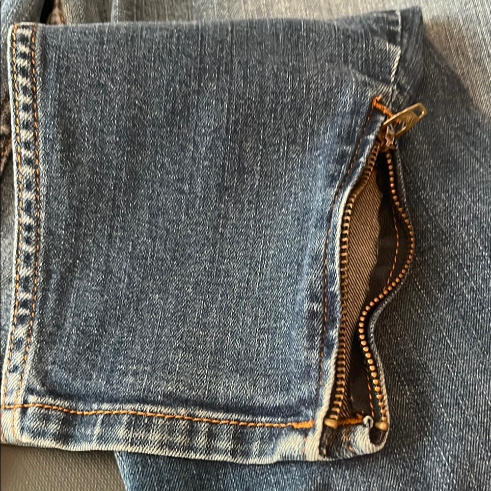Guess High Rise Blue Jeans with Tapered Zippered Leg - Picture 16 of 16